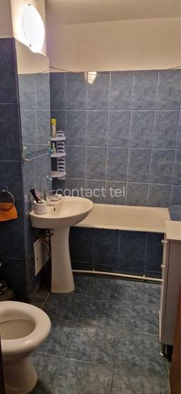 Apartament 2 camere, km 5, decomandat, etaj 3