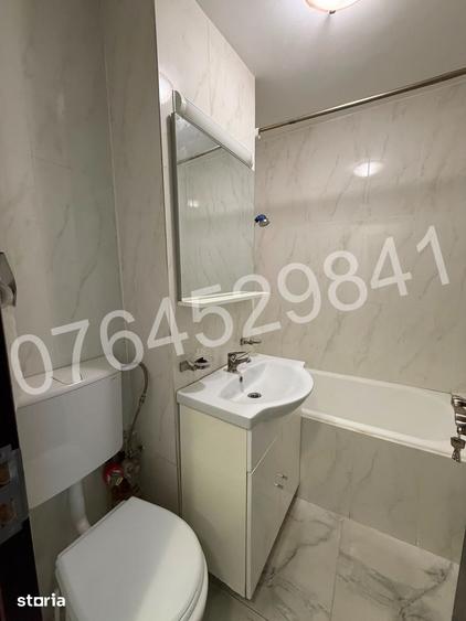 Apartament cu 2 camere decomandat în Tei