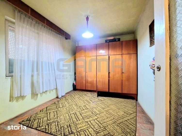 Apartament cu 3 camere semidecomandat în Aurel Vlaicu