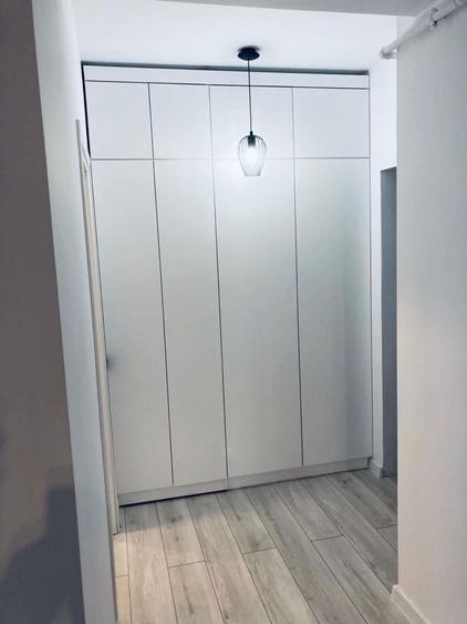 Apartament cu 3 camere decomandat în Florești