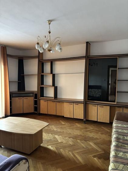 Apartament cu 3 camere decomandat în Grigorescu