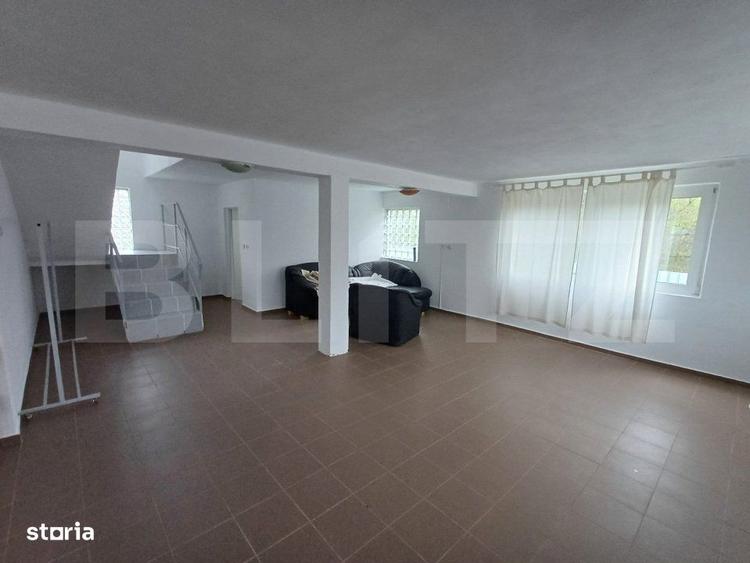 Casă cu 4 camere în Sănătești