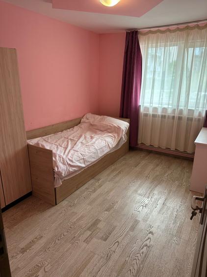 Apartament cu 2 camere decomandat în Aeroport