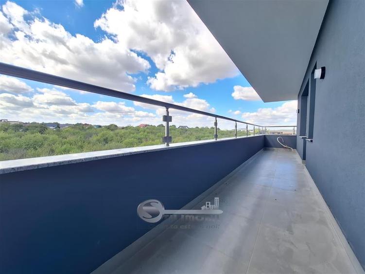 Penthouse cu 2 camere decomandat în Galata