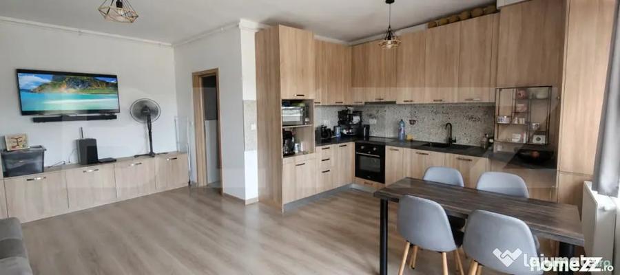 Apartament cu 2 camere semidecomandat în Sud