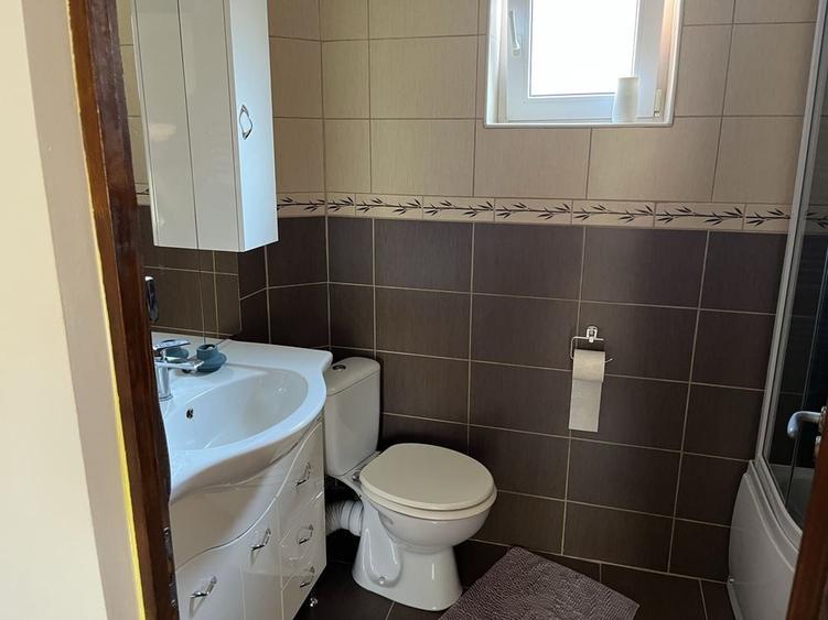Casă cu 4 camere în Ultracentral