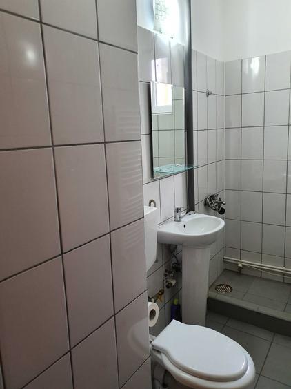 Garsonieră decomandată în Petros