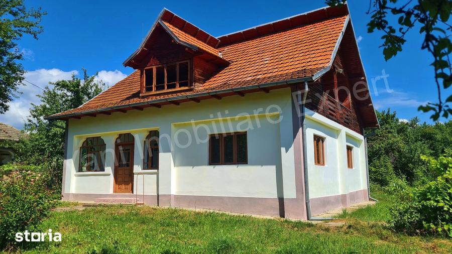Casă cu 3 camere cu Teren 2401 Mp în Ciofrângeni
