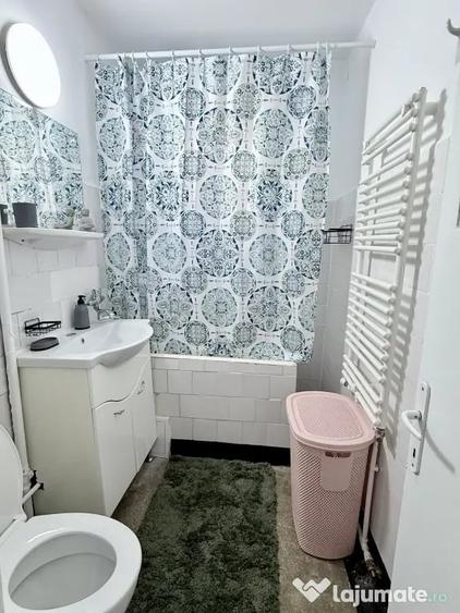 Apartament cu 3 camere semidecomandat în Copou