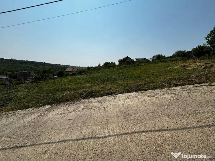 Teren de 575 mp, în Rediu