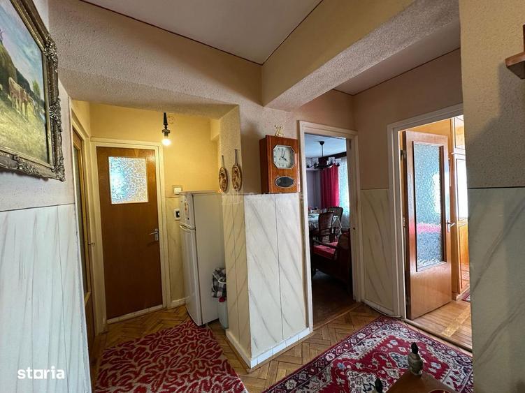 Apartament cu 3 camere decomandat, mobilat în Ultracentral