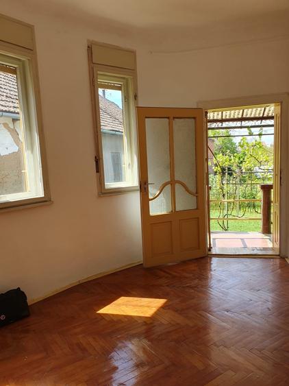 Casă cu 3 camere în Central