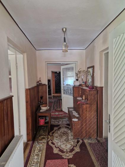Casă cu 4 camere decomandat în Central