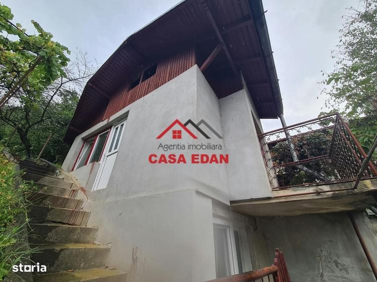 Casă cu 3 camere în Urleta