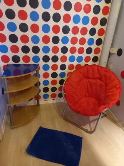 Apartament cu 3 camere semidecomandat în Aradului