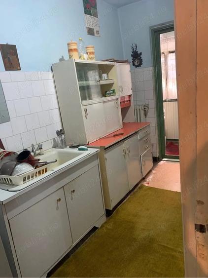 Apartament cu 3 camere decomandat în Crihala