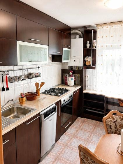 Apartament cu 3 camere decomandat în Unirii Nord