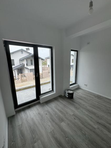 Casă cu 4 camere în Albert