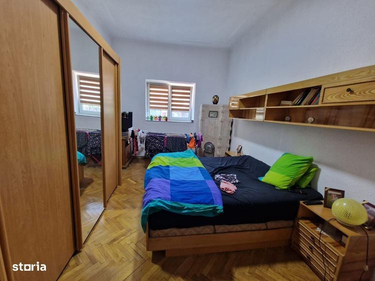 Vand casa singur in curte zona Lazaret - 3