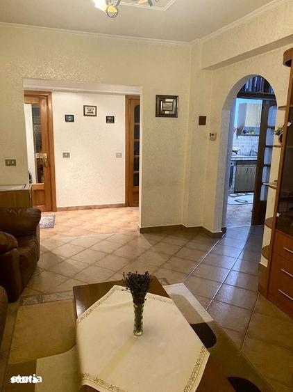 Apartament cu 3 camere decomandat în Ultracentral