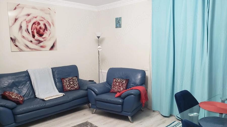 Apartament cu 3 camere decomandat în Tractorul