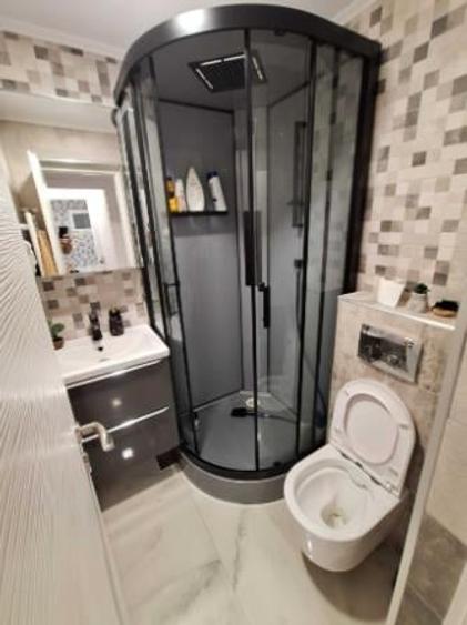Apartament cu 4 camere decomandat, mobilat în E3
