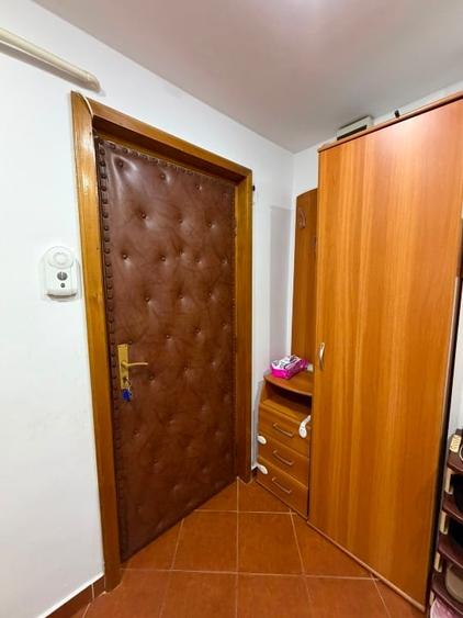 Ap.2 cam.central,et.1,centrala proprie,aer condiționat,,parcare gratuită. - 7