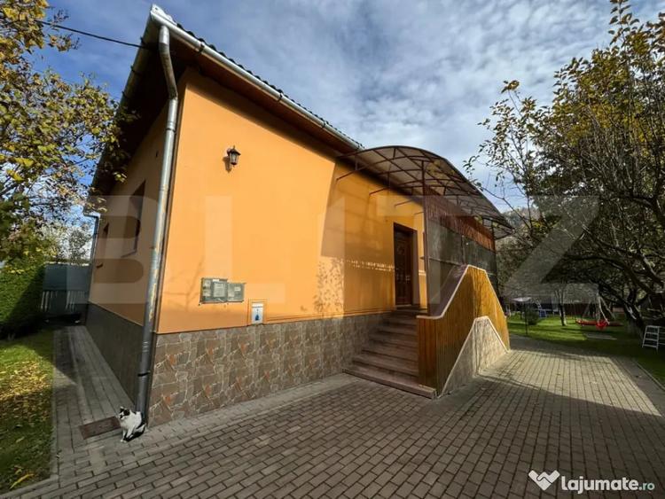 Casă cu 7 camere cu Teren 921 Mp în Central