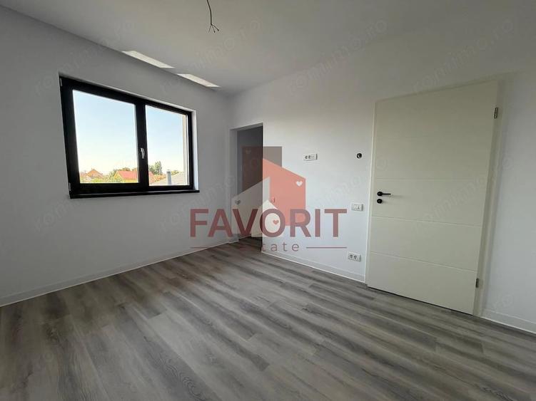 Casă cu 5 camere cu Teren 350 Mp în Becicherecu Mic