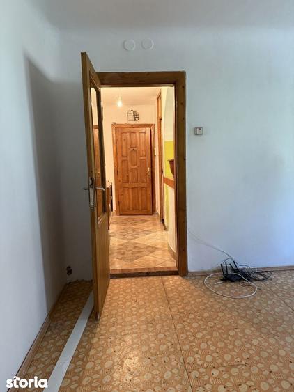 Brazda, etaj 1/4, pre? 65 000 u?or negociabil - 10