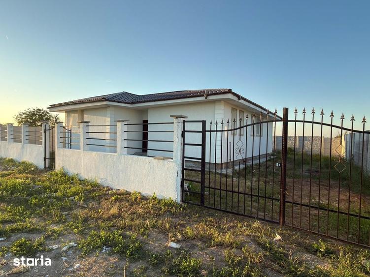 Casa individuala - 4 camere - 3 bai - Teren 369mp - 5