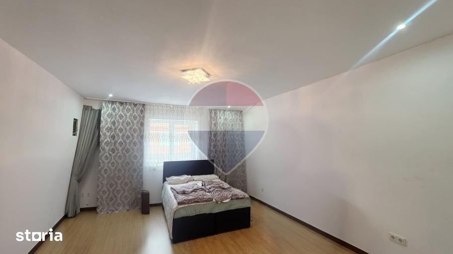 Casă cu 2 camere cu Teren 536 Mp în Central