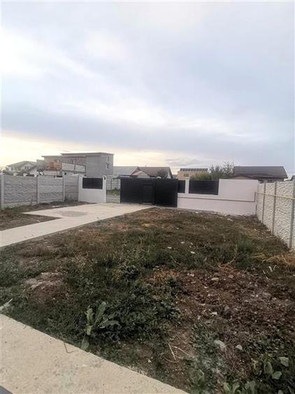 Casă individuală cu 4 camere cu Canalizare în Central