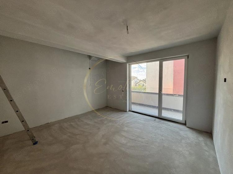 Apartament cu 4 camere decomandat în Giroc