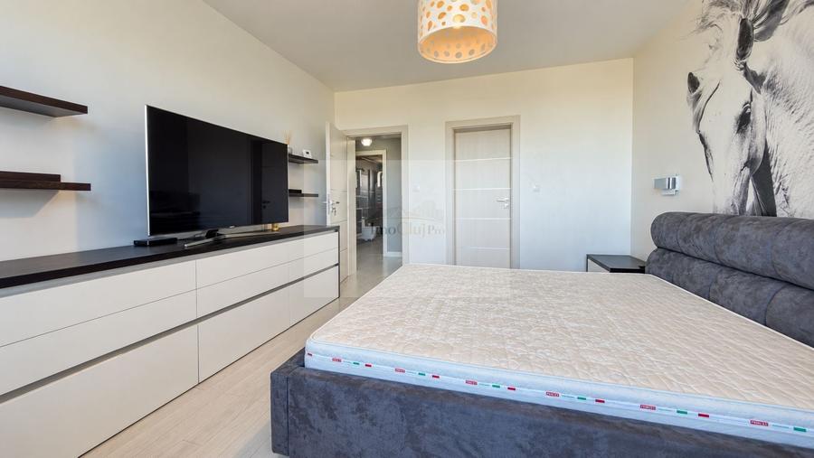 Duplex cu 4 camere cu Canalizare în Bună Ziua