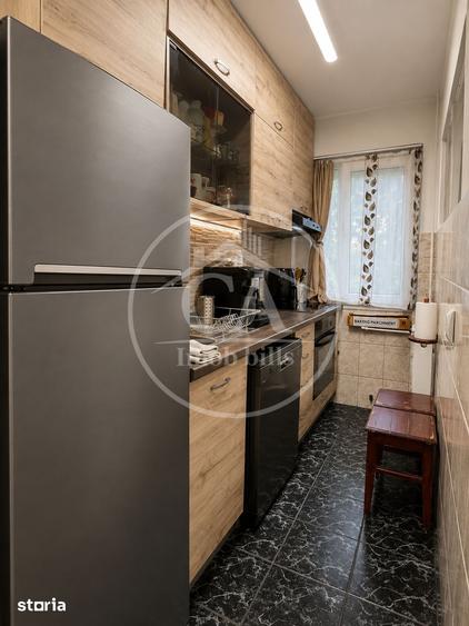 Apartament cu 3 camere semidecomandat în Rogerius