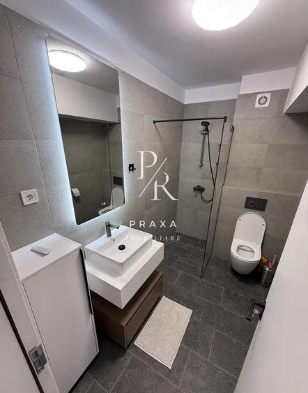 Apartament cu 2 camere semidecomandat, mobilat în Florești