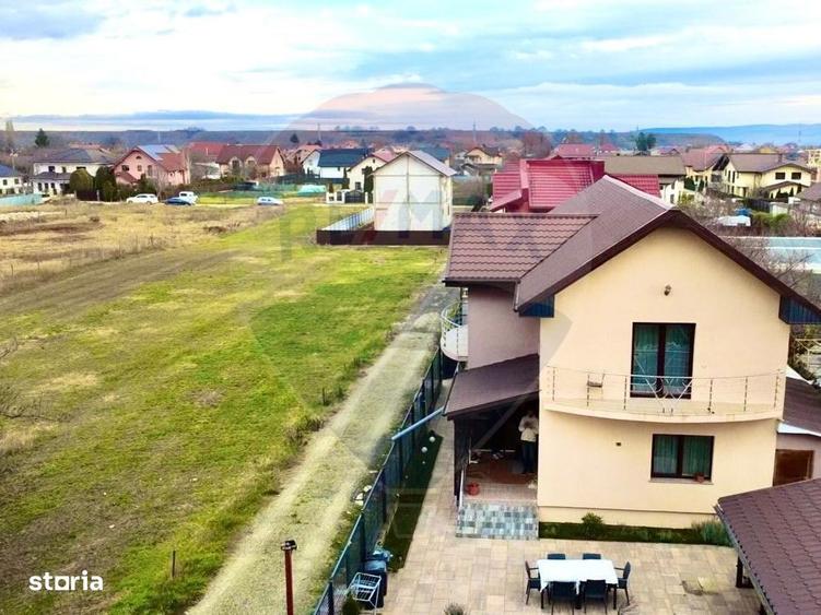 Casă cu 5 camere cu Teren 375 Mp în Șerbănești