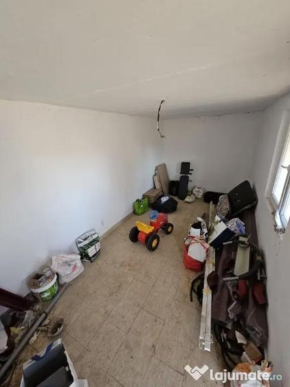 Casă cu 5 camere cu Teren 529 Mp în Niculițel