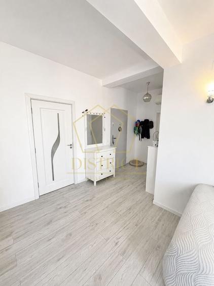 Apartament cu 2 camere semidecomandat, mobilat în Giroc
