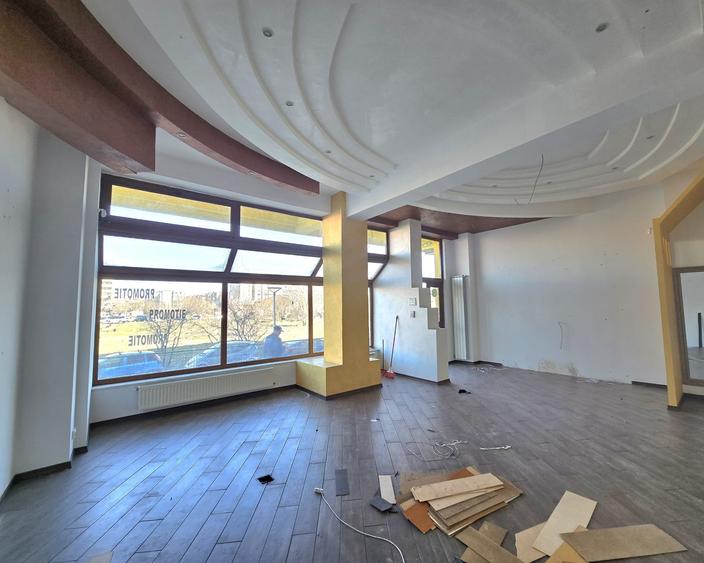 Spațiu comercial, de 70 mp, în Buzaului