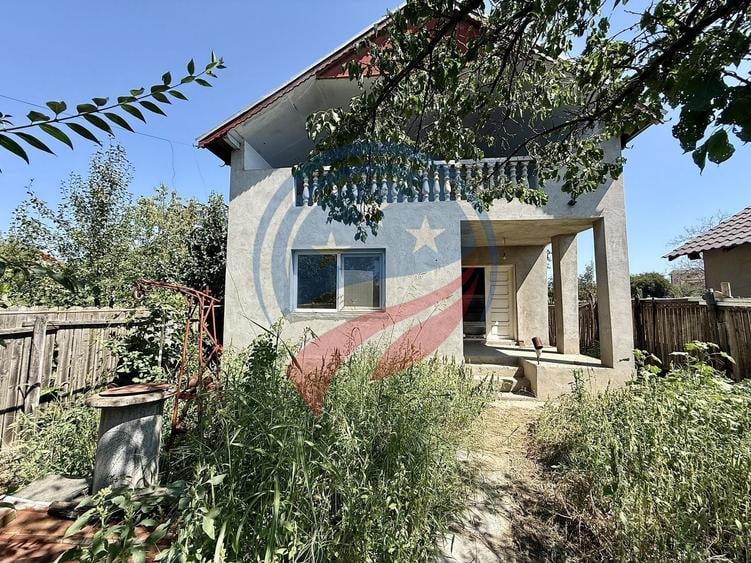 Casă individuală cu 4 camere cu Canalizare în Bordei