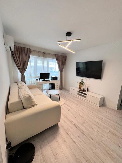 Apartament cu 2 camere semidecomandat în Moara de Vânt