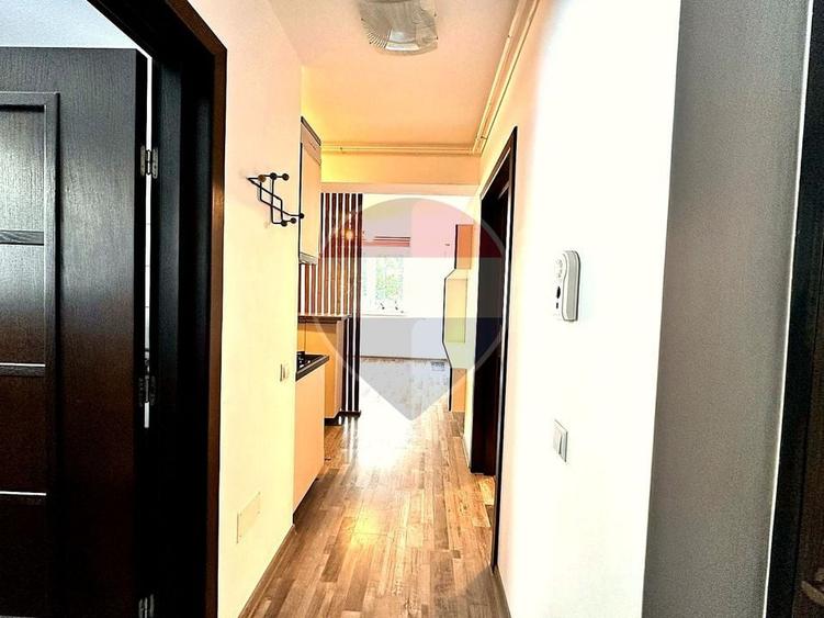 Apartament cu 2 camere decomandat, mobilat în Tractorul
