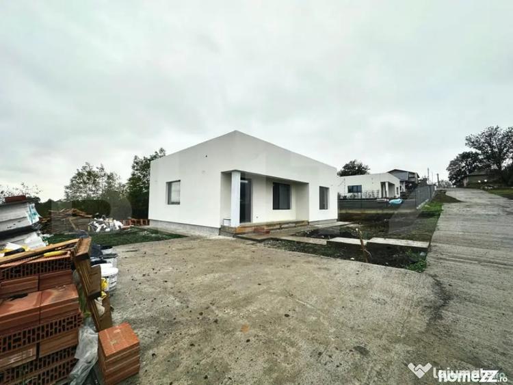 Casă cu 3 camere cu Teren 450 Mp în Dorobanți