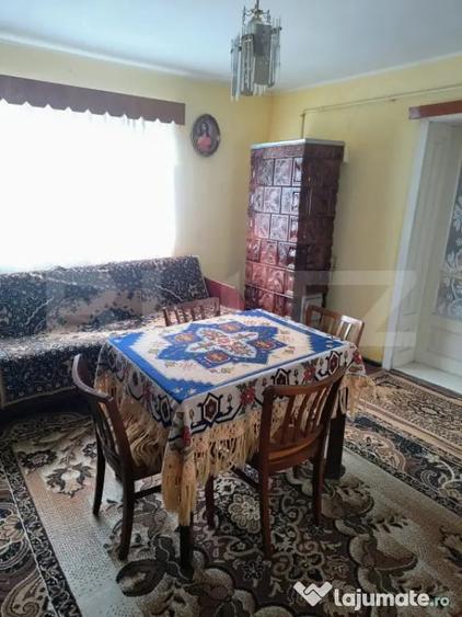 Casă cu 4 camere cu Teren 2064 Mp în Central