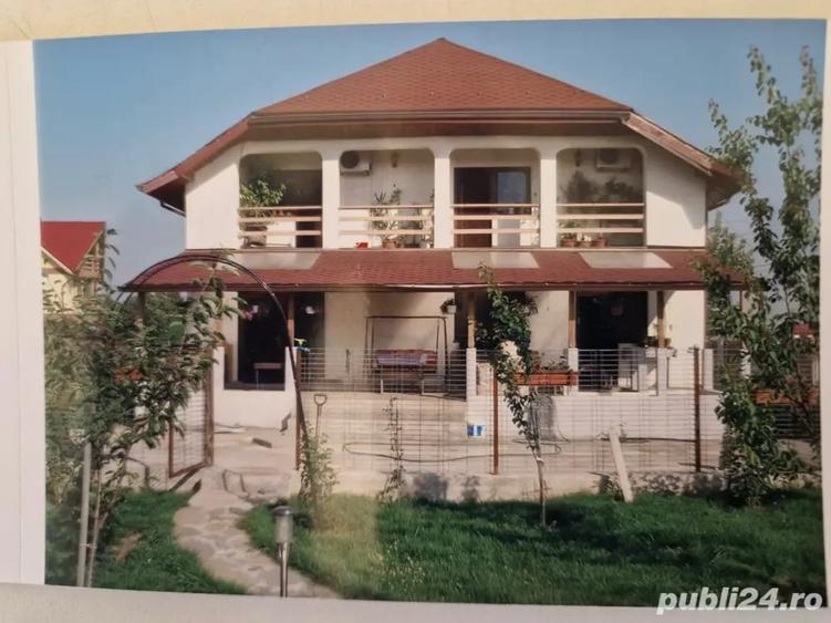 Casă cu 6 camere cu Teren 980 Mp în Unirii