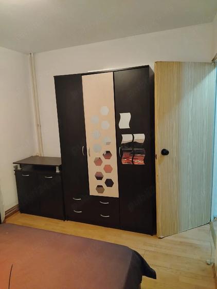 Apartament cu 3 camere decomandat în Giurgiului
