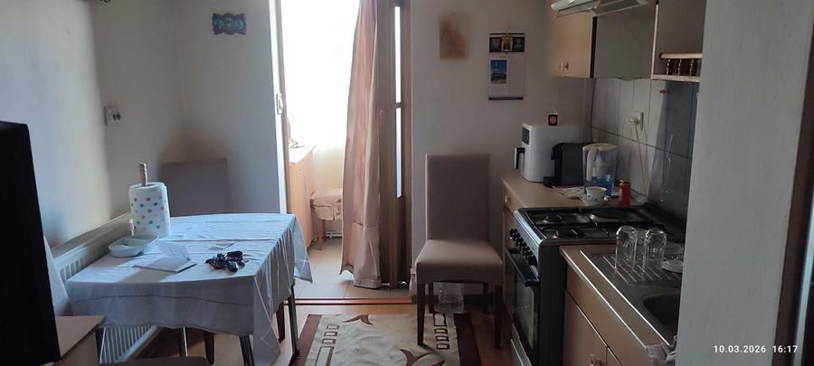Apartament cu 2 camere decomandat în Exterior Vest