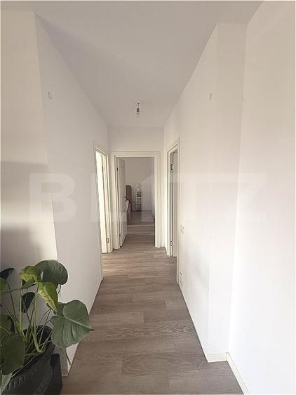 Apartament cu 3 camere semidecomandat, mobilat în Florești